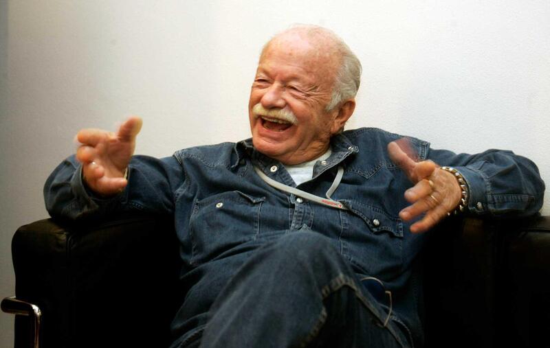 Gino Paoli e le auto: dalla Ferrari 275 GTS alla Lamborghini Miura, il garage segreto del poeta di "Sapore di sale"