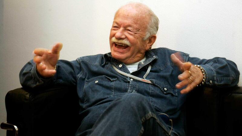 Gino Paoli e le auto: dalla Ferrari 275 GTS alla Lamborghini Miura, il garage segreto del poeta di "Sapore di sale"