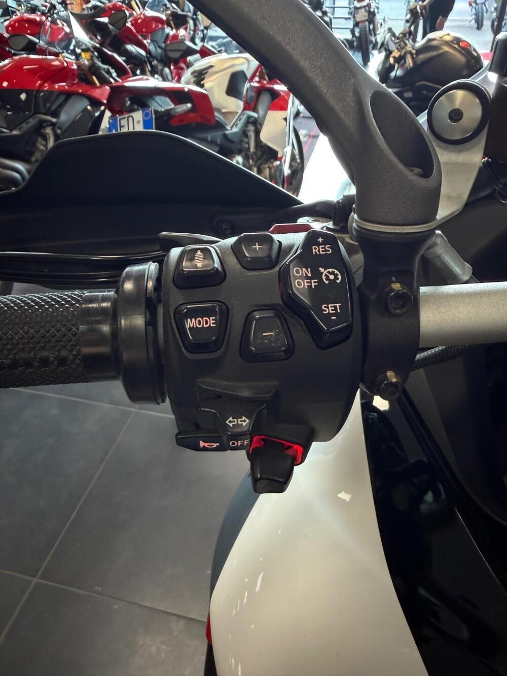 Ducati Multistrada V4 S (2021 - 24) (8)