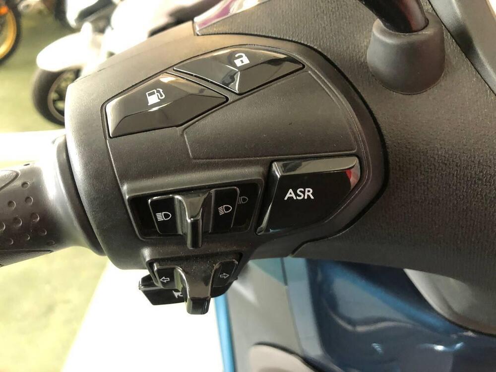 Piaggio Beverly 400 ABS-ASR (2021 - 24) (3)