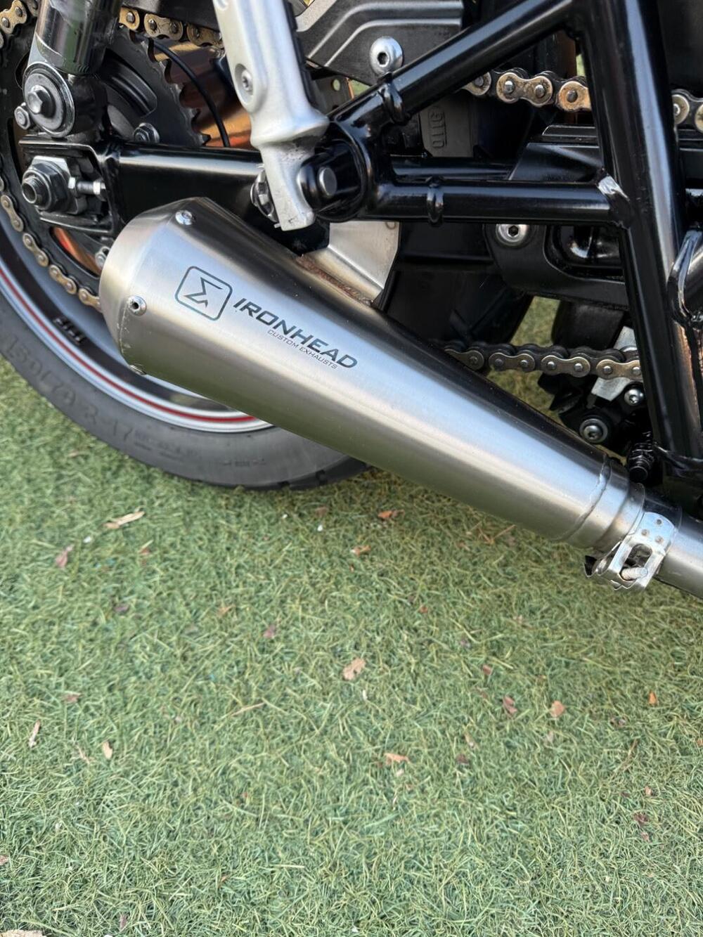 Triumph Street Twin 900 (2016) (10)