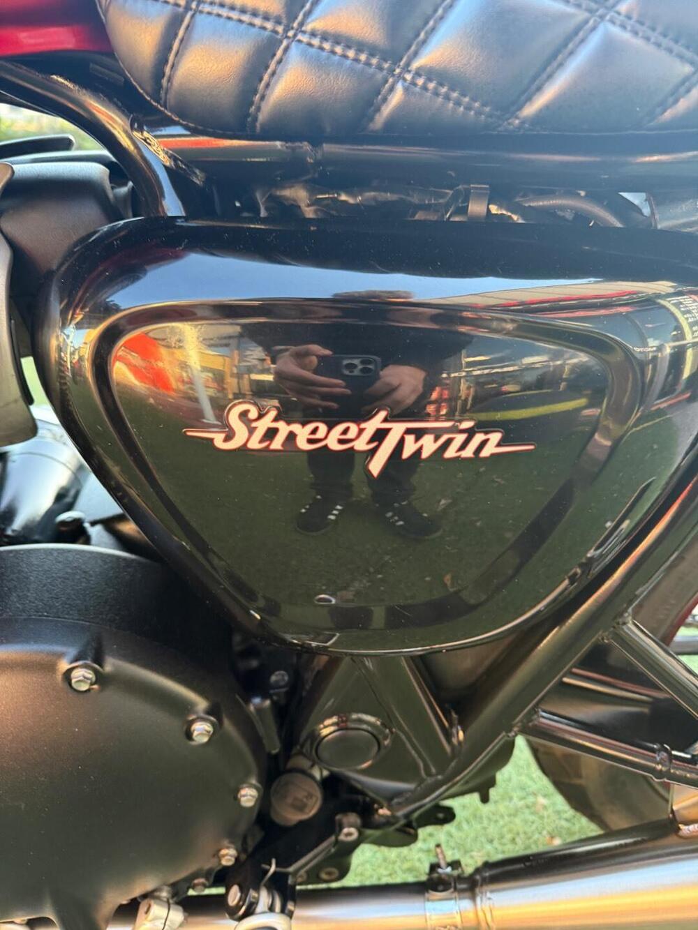 Triumph Street Twin 900 (2016) (14)