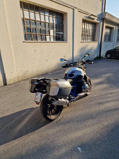 Bmw R 1200 R (2017 - 18) usata