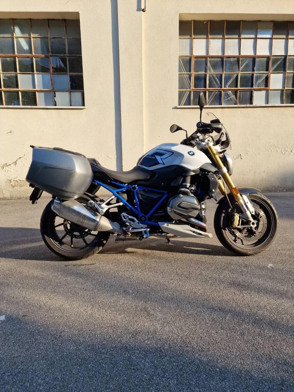 Bmw R 1200 R (2017 - 18) (2)