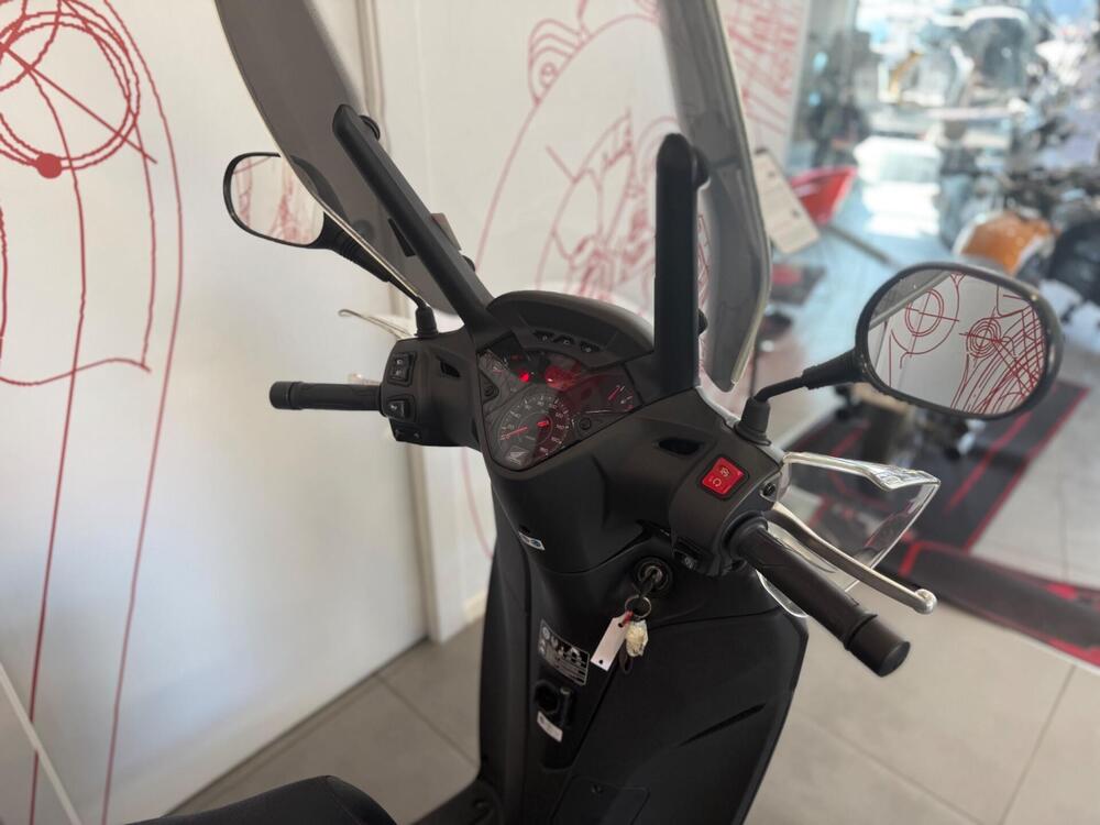 Honda SH 300 i ABS (2013 - 14) (8)