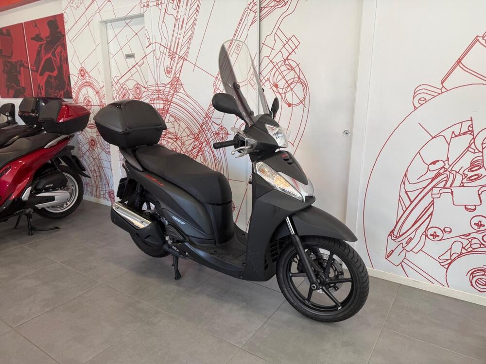 Honda SH 300 i ABS (2013 - 14) (2)