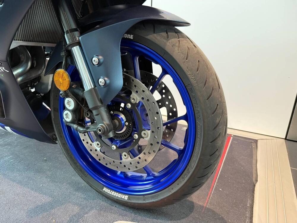 Yamaha YZF R7 (2021 - 25) (3)