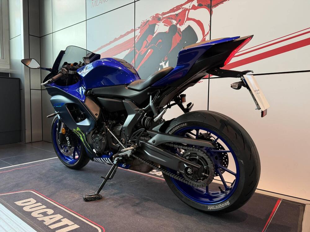Yamaha YZF R7 (2021 - 25) (9)
