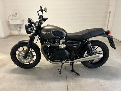 Triumph Street Twin 900 (2021 - 22) usata