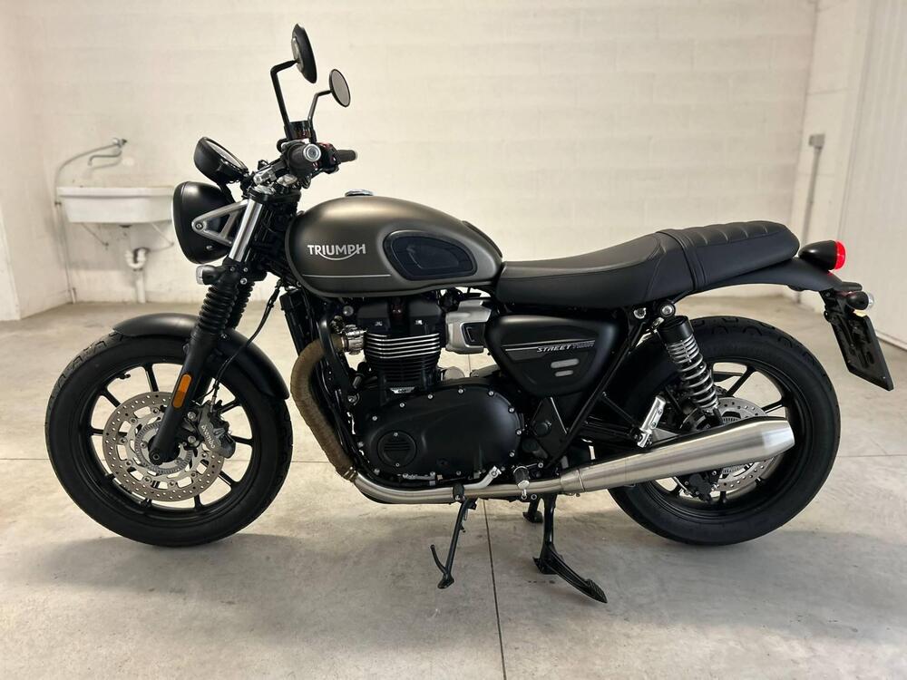Triumph Street Twin 900 (2021 - 22) (2)