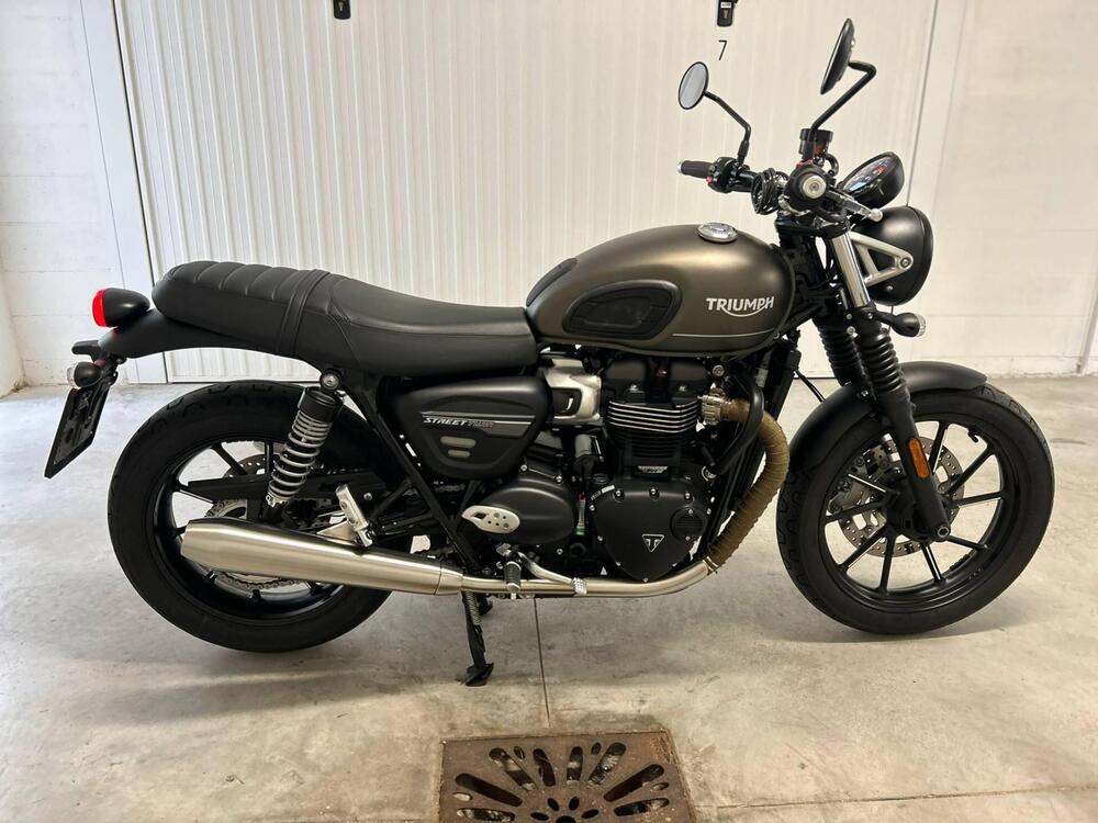 Triumph Street Twin 900 (2021 - 22) (5)
