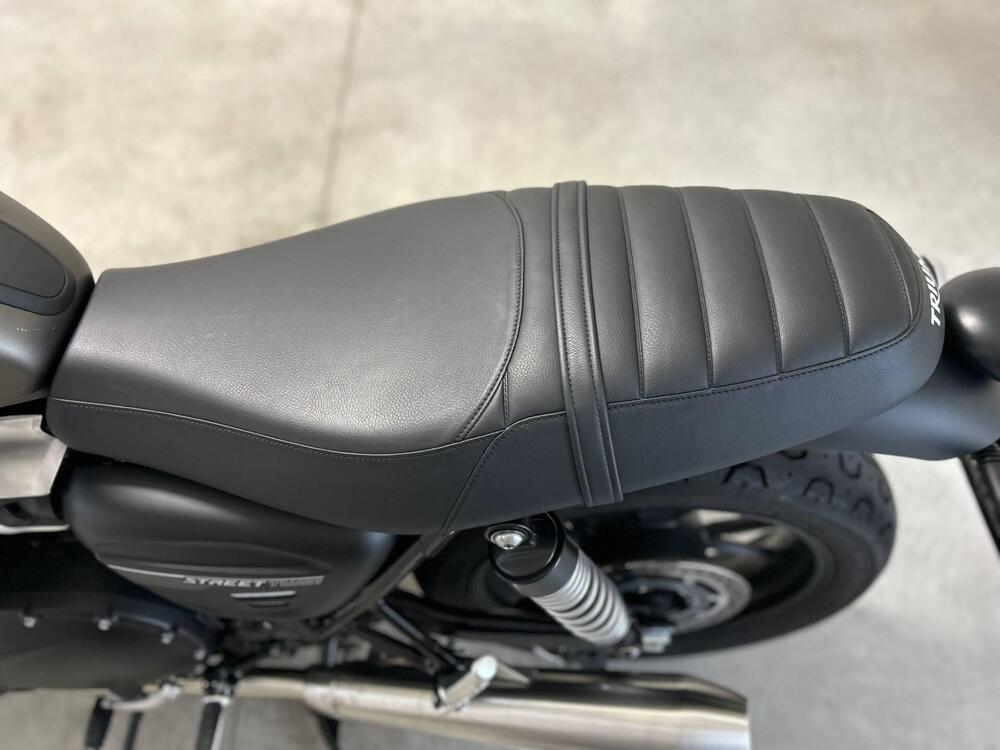Triumph Street Twin 900 (2021 - 22) (12)