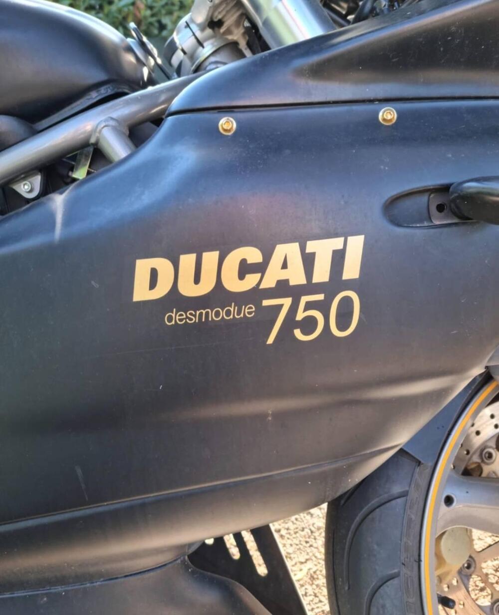 Ducati SuperSport 750 HF I.E.(1999 - 02) (3)