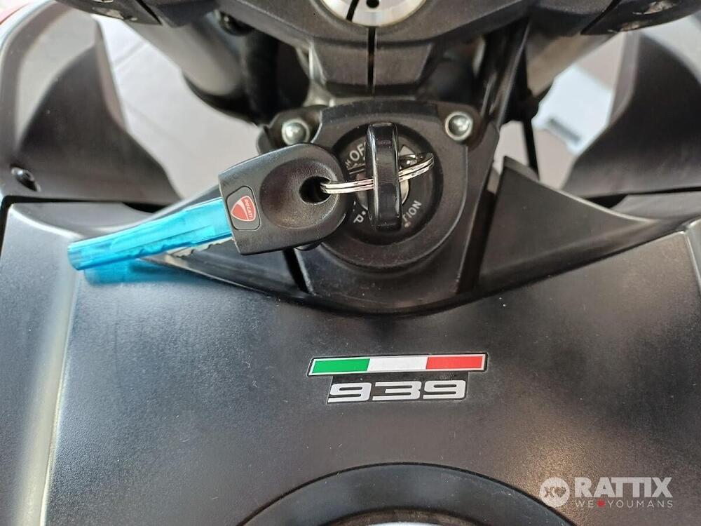 Ducati Hyperstrada 939 (2016 - 18) (14)