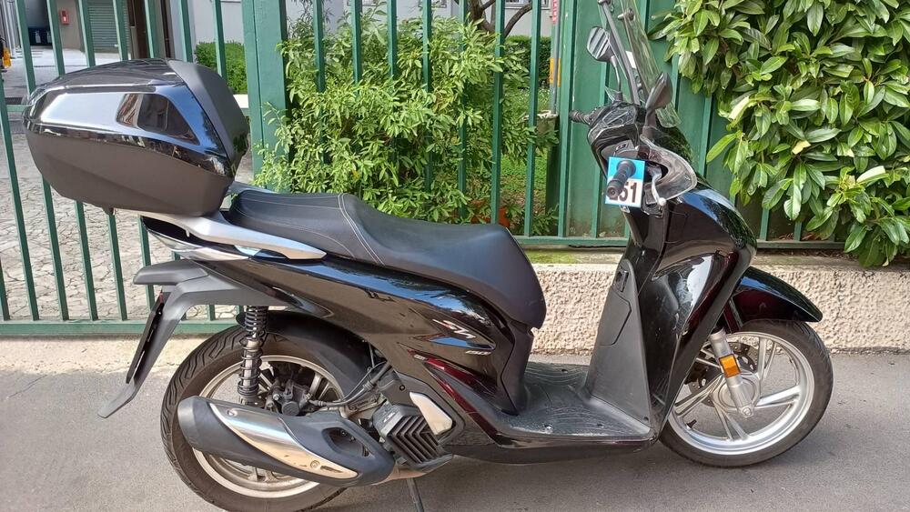 Honda SH 150i Sport (2022 - 23) (2)
