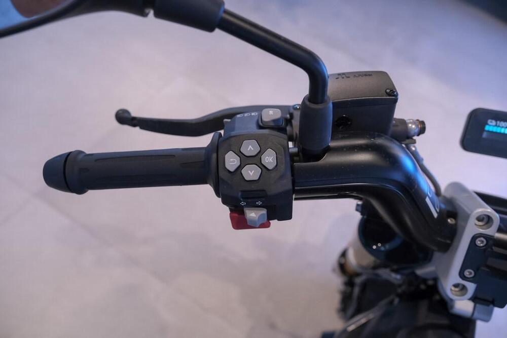 Bmw CE 02 AM (2024 - 26) (8)