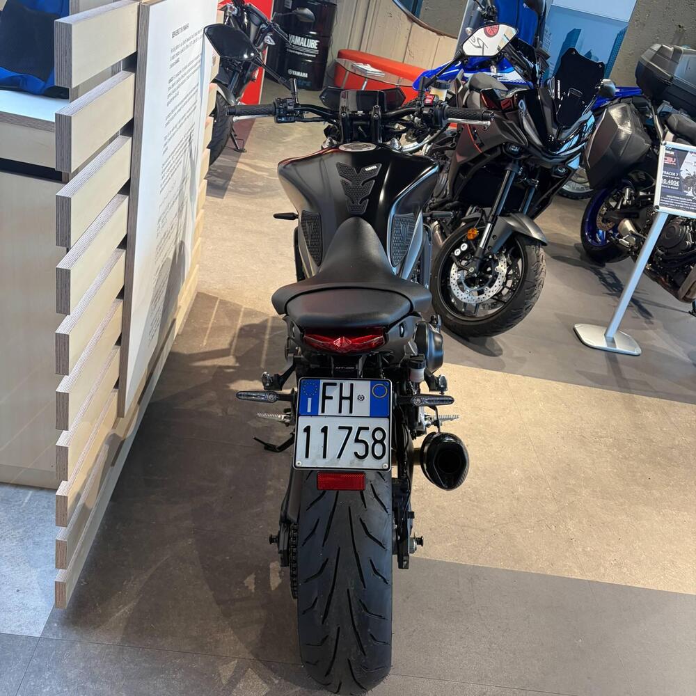 Yamaha MT-09 (2021 - 23) (2)