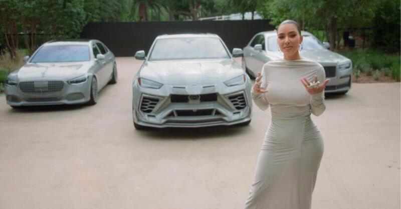 Kim Kardashian e il suo garage da sogno: tutte le supercar della collezione, dal Cybertruck alla Maybach