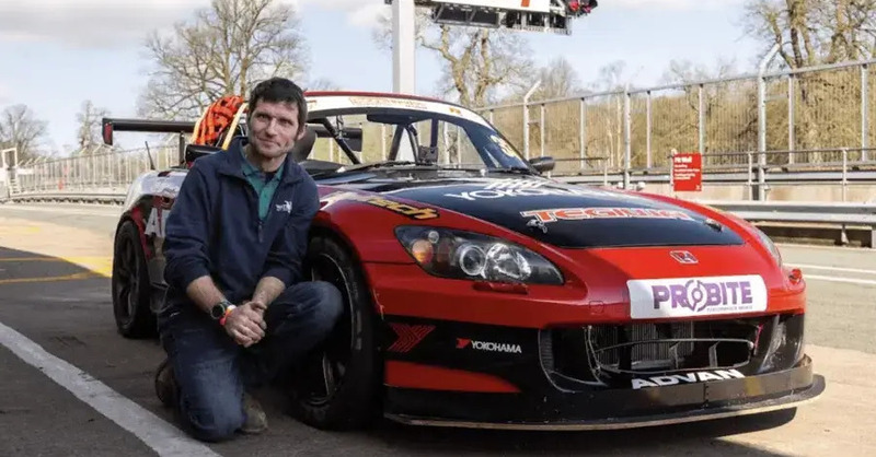 Dalle due alle quattro ruote (ma sempre Honda), Guy Martin debutta in auto a Silverstone!