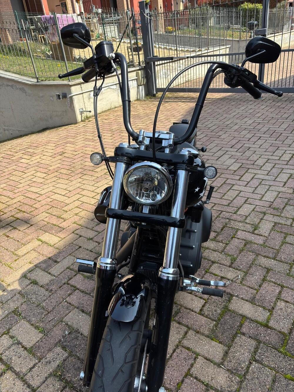 Harley-Davidson 1690 Street Bob (2017) - FXDB (4)