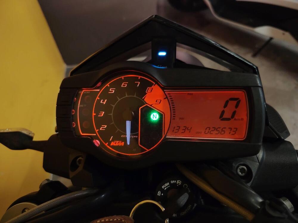 KTM 690 Duke R (2010 - 15) (5)