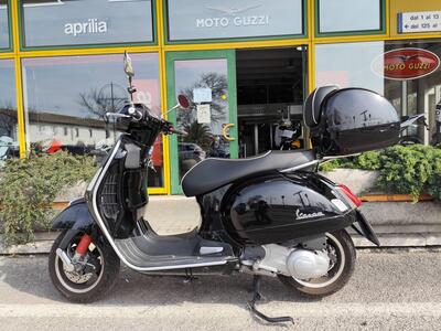 Vespa GTS 300 Super (2017 - 18) usata