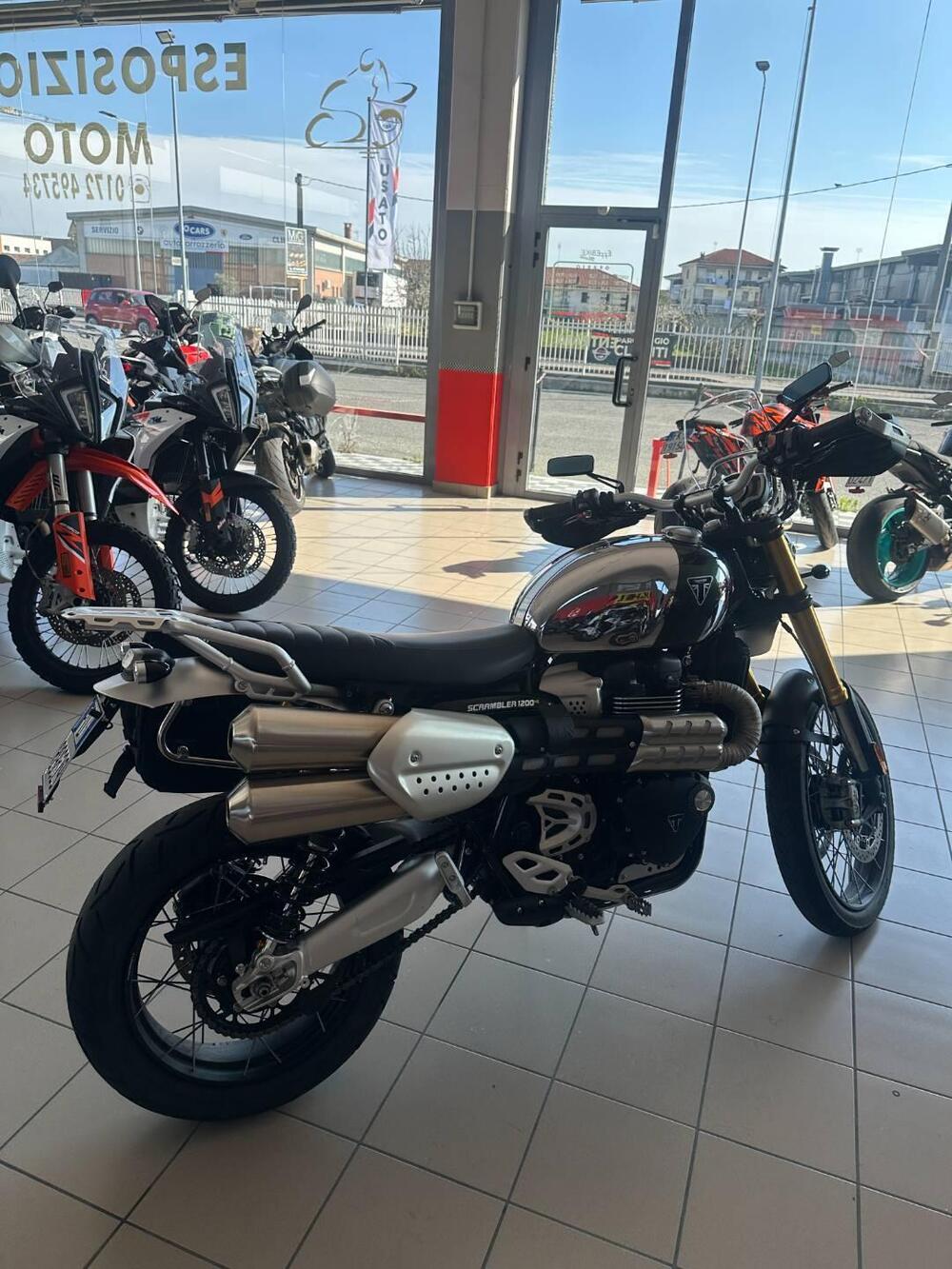 Triumph Scrambler 1200 XE Chrome Edition (2023) (3)