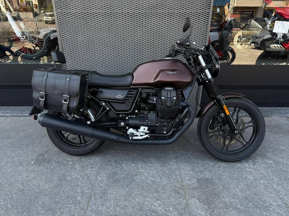 Moto Guzzi V7 III Stone Night Pack (2019 - 20)