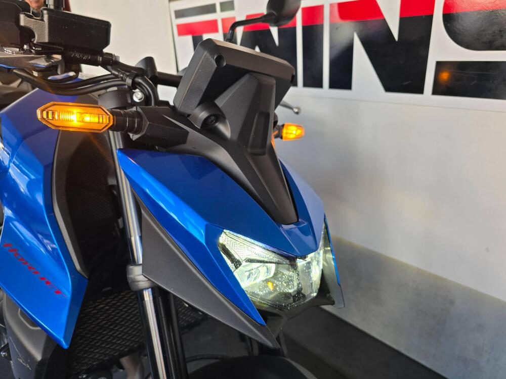 Honda CB 750 Hornet (2026) (9)