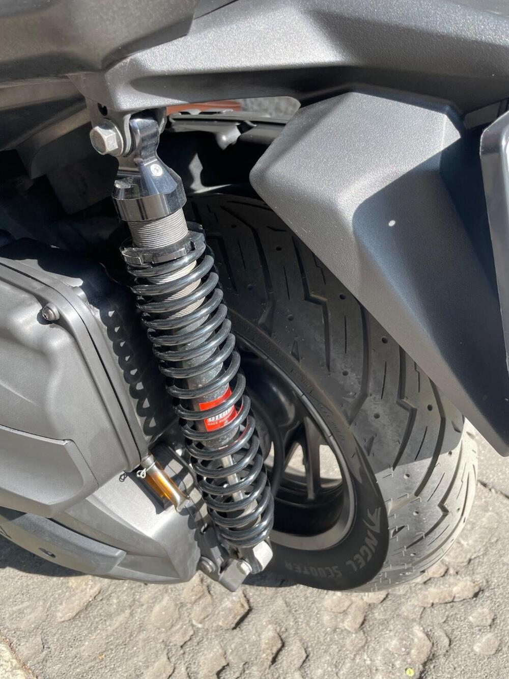 Yamaha X-Max 400 Tech Max (2020) (16)