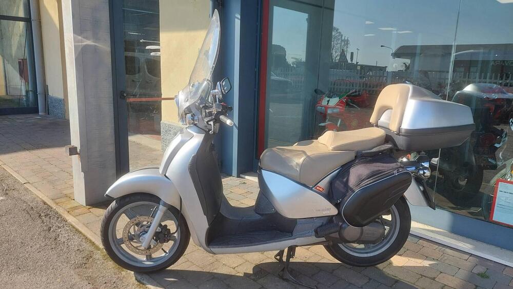 Aprilia Scarabeo 200 (2001 - 04) (2)