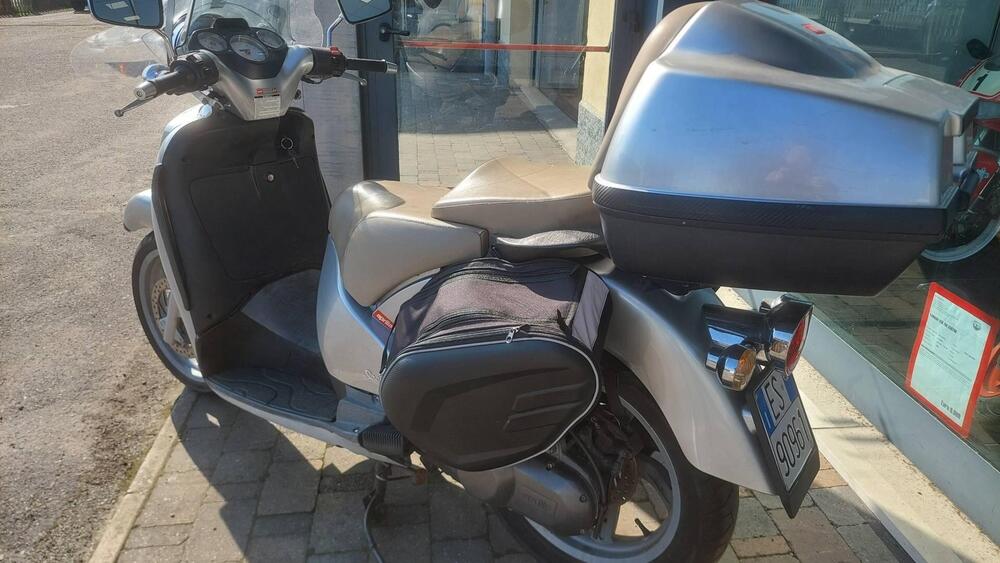 Aprilia Scarabeo 200 (2001 - 04) (3)