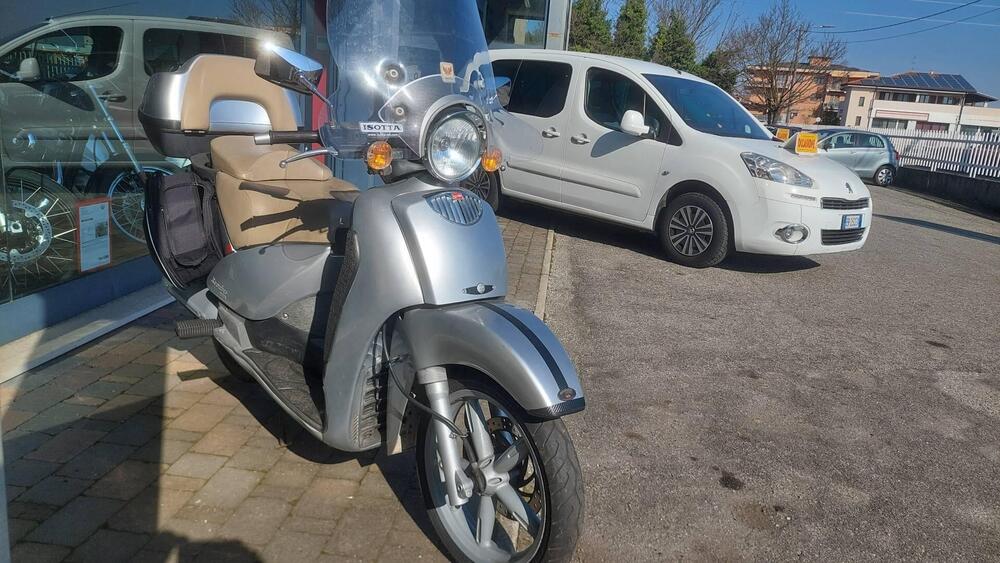 Aprilia Scarabeo 200 (2001 - 04) (4)