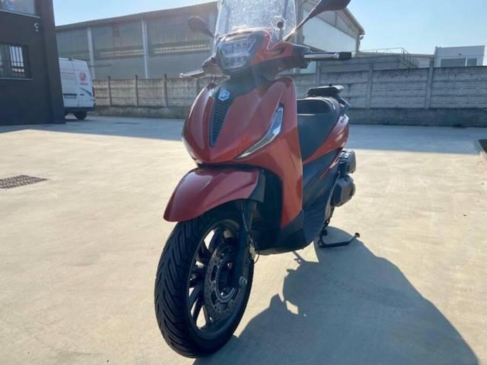 Piaggio Beverly 400 S ABS-ASR (2021 - 24) (2)