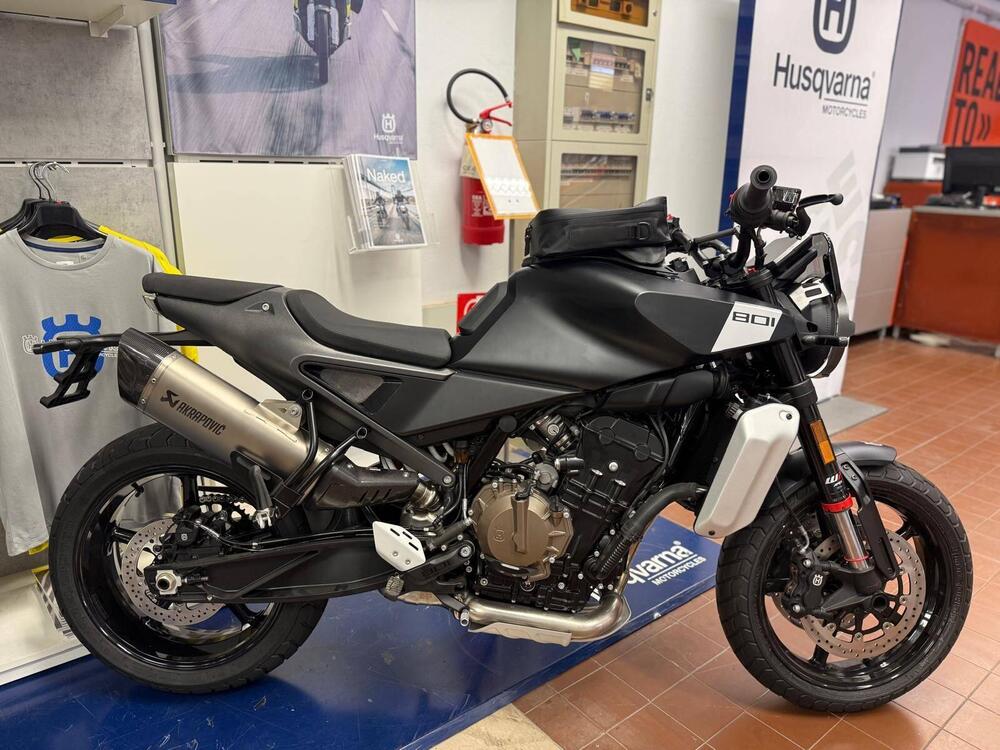 Husqvarna Svartpilen 801 (2024 - 26)