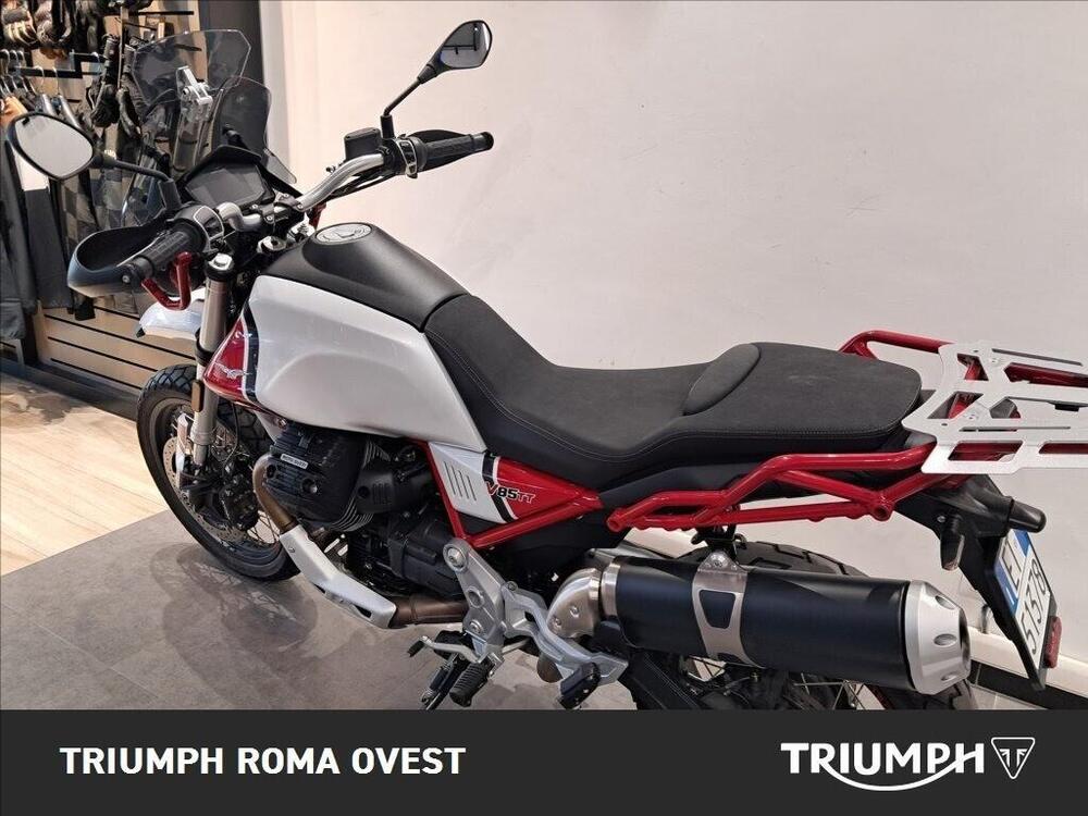 Moto Guzzi V85 TT Evocative Graphics (2019 - 20) (10)