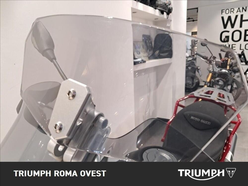 Moto Guzzi V85 TT Evocative Graphics (2019 - 20) (13)