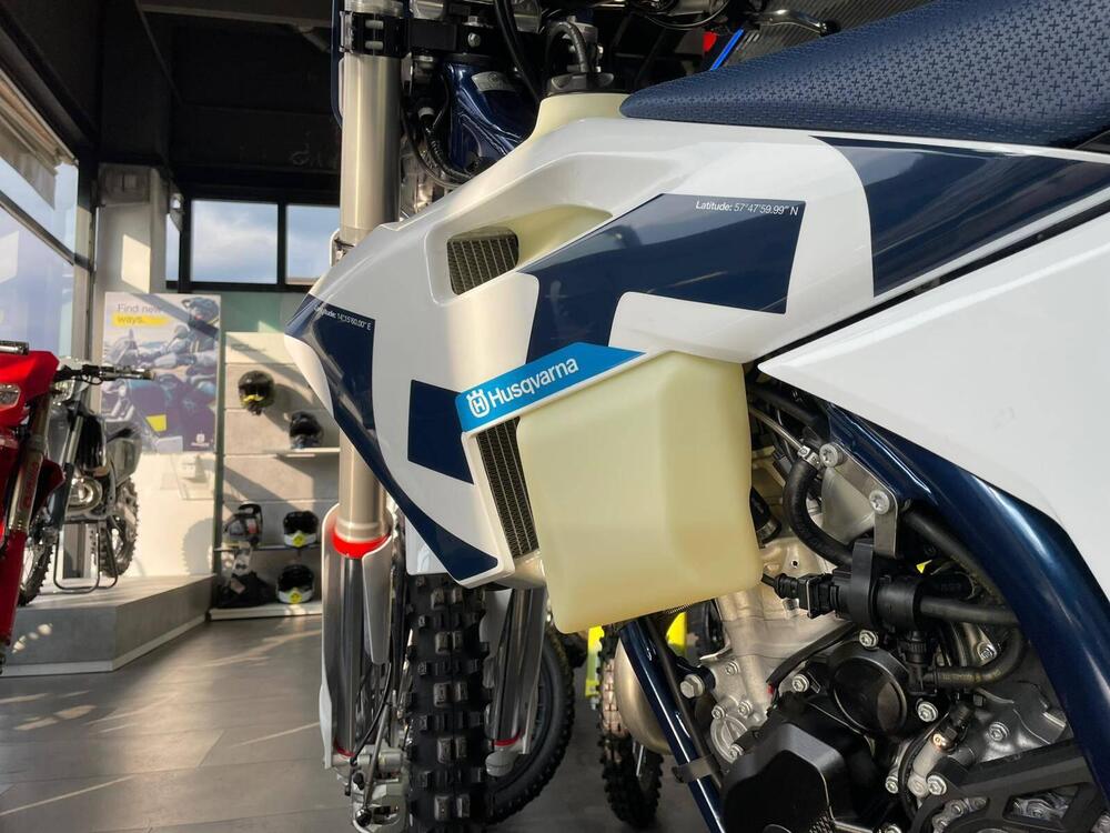 Husqvarna FE 250 (2026) (6)