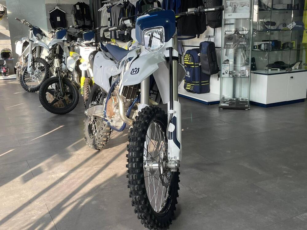 Husqvarna FE 250 (2026) (2)