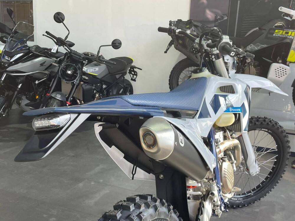 Husqvarna FE 250 (2026) (3)