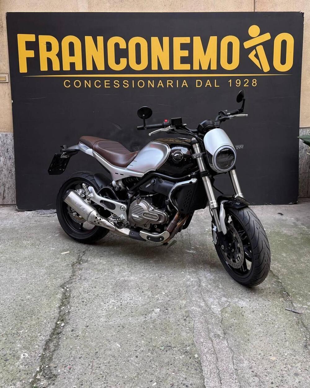 QJ Motor SRV 550 (2024)