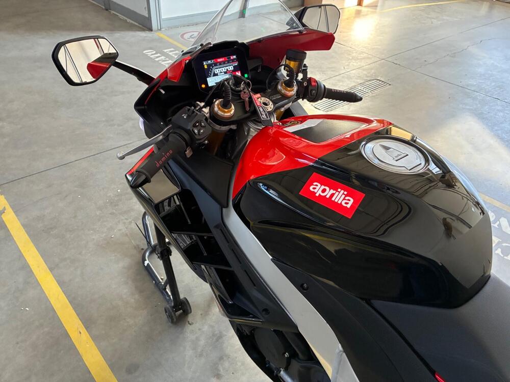 Aprilia RSV4 1100 Factory (2021 - 24) (5)