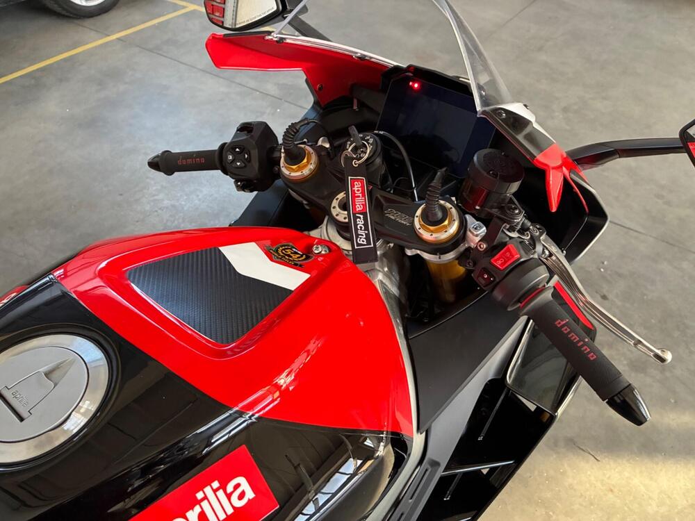 Aprilia RSV4 1100 Factory (2021 - 24) (4)