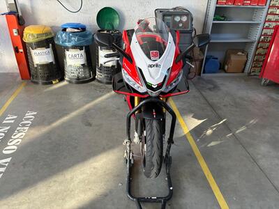 Aprilia RSV4 1100 Factory (2021 - 24) usata