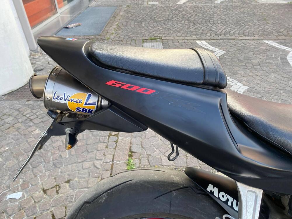 Honda CBR 600 RR (2003 - 04) (6)