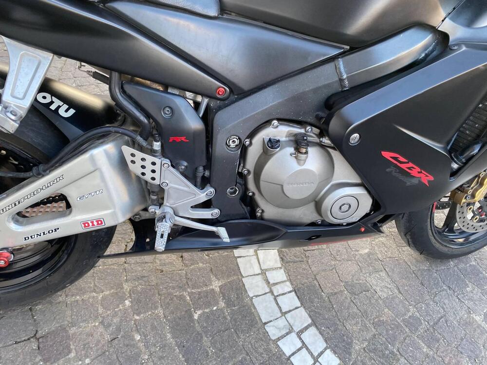 Honda CBR 600 RR (2003 - 04) (8)