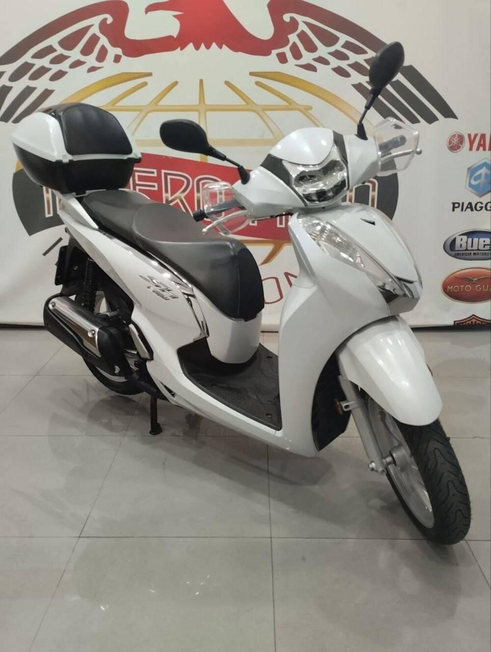 Honda SH 300 i ABS (2016 - 20) (3)