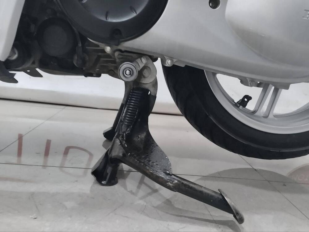 Honda SH 300 i ABS (2016 - 20) (9)