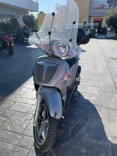 Aprilia Scarabeo 200 (2007 - 11) usata