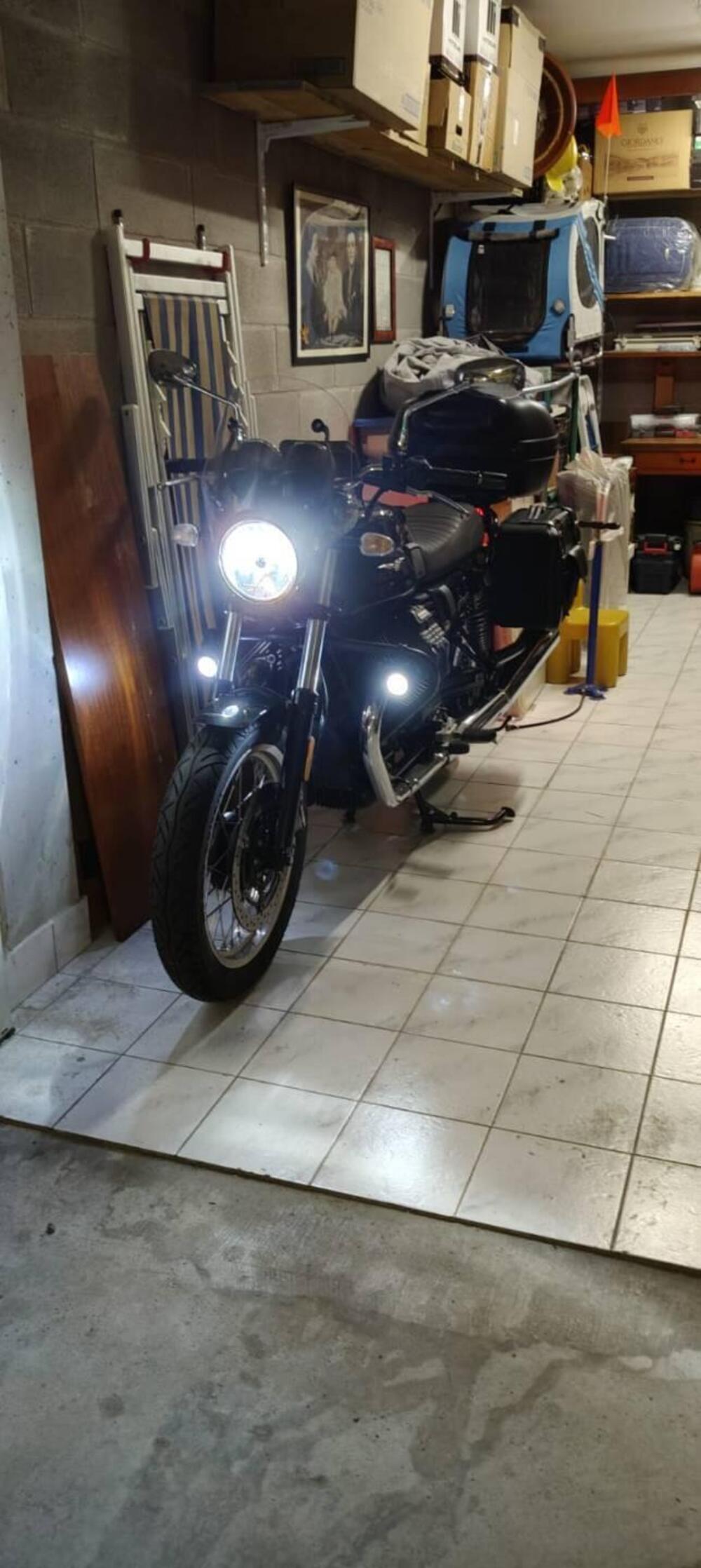 Moto Guzzi V7 III Special (2017 - 20) (5)